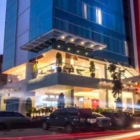 Redstar Hotel ג'קרטה מראה חיצוני תמונה