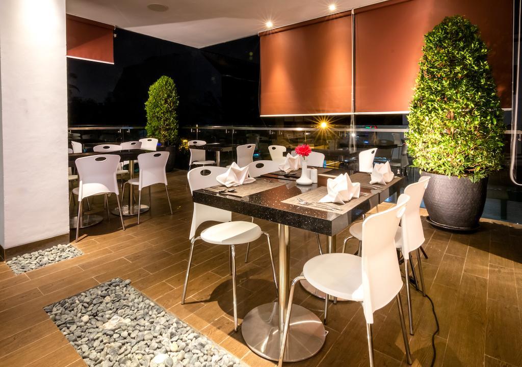 Redstar Hotel ג'קרטה מראה חיצוני תמונה
