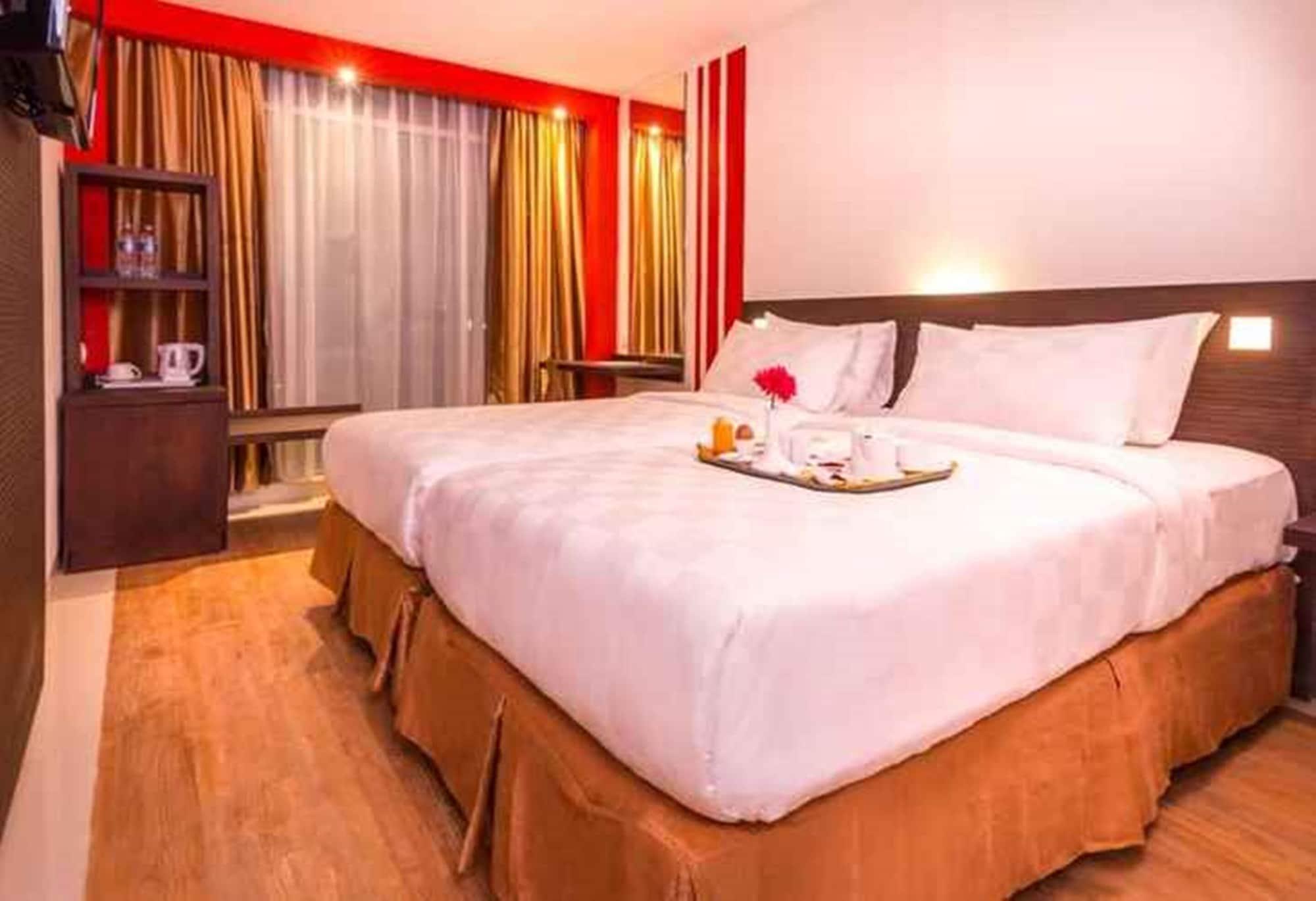 Redstar Hotel ג'קרטה מראה חיצוני תמונה
