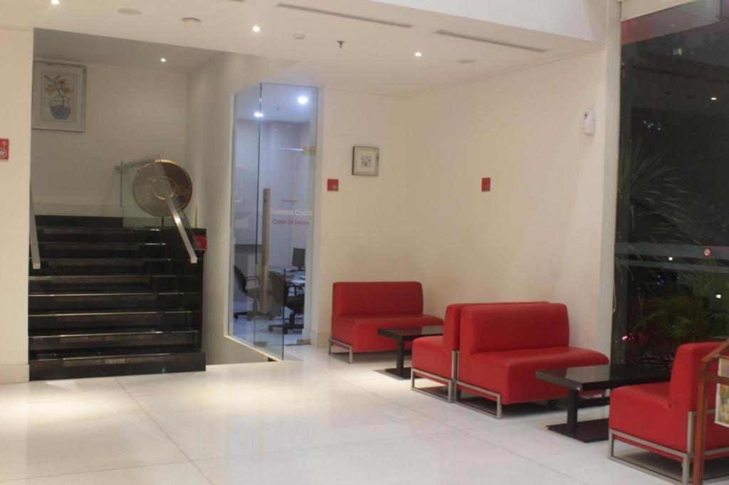Redstar Hotel ג'קרטה מראה חיצוני תמונה