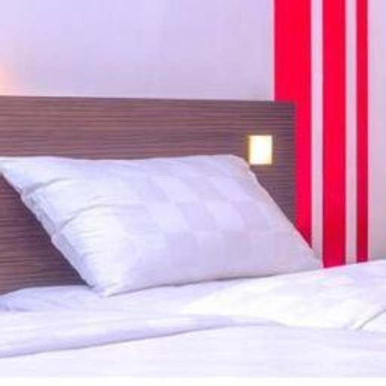 Redstar Hotel ג'קרטה מראה חיצוני תמונה