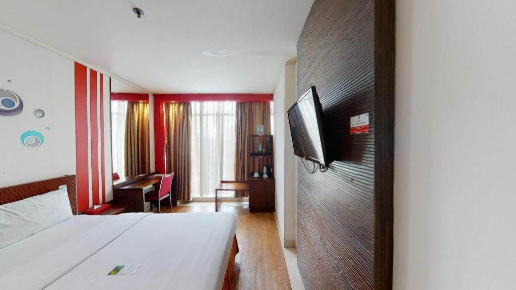 Redstar Hotel ג'קרטה מראה חיצוני תמונה