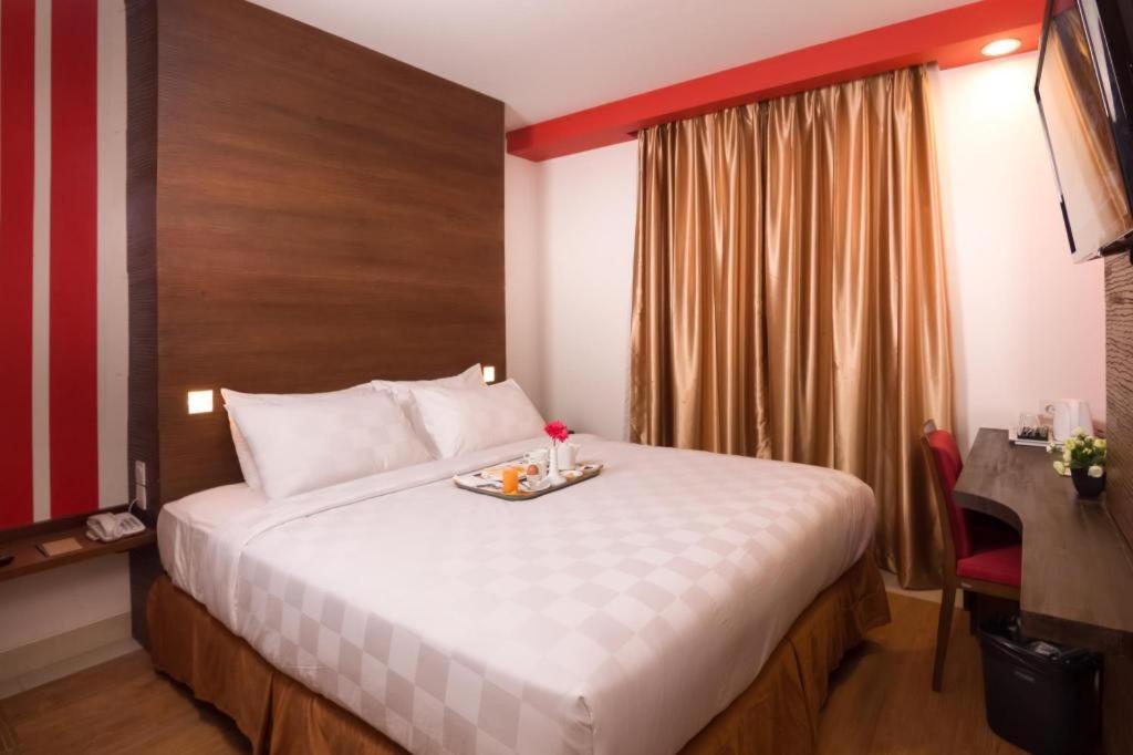 Redstar Hotel ג'קרטה מראה חיצוני תמונה