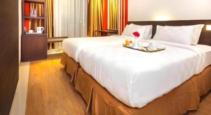 Redstar Hotel ג'קרטה מראה חיצוני תמונה