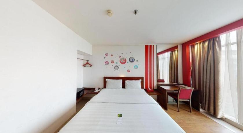Redstar Hotel ג'קרטה מראה חיצוני תמונה