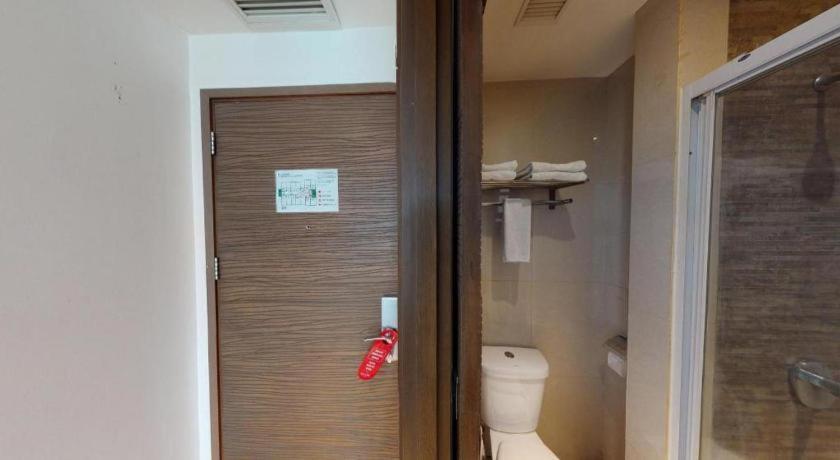 Redstar Hotel ג'קרטה מראה חיצוני תמונה